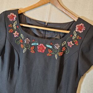 Vintage Virgo Womens Size 10 LBD Black Embroidered Neckline Cocktail Party Dress